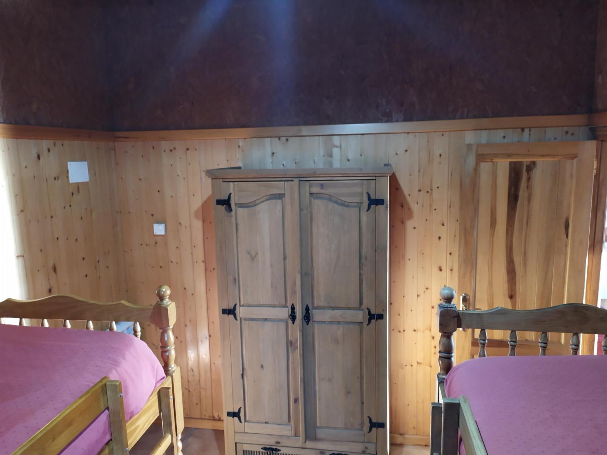 Camping Casa Fausto Cerca De Dinopolis Formiche Alto Стая снимка