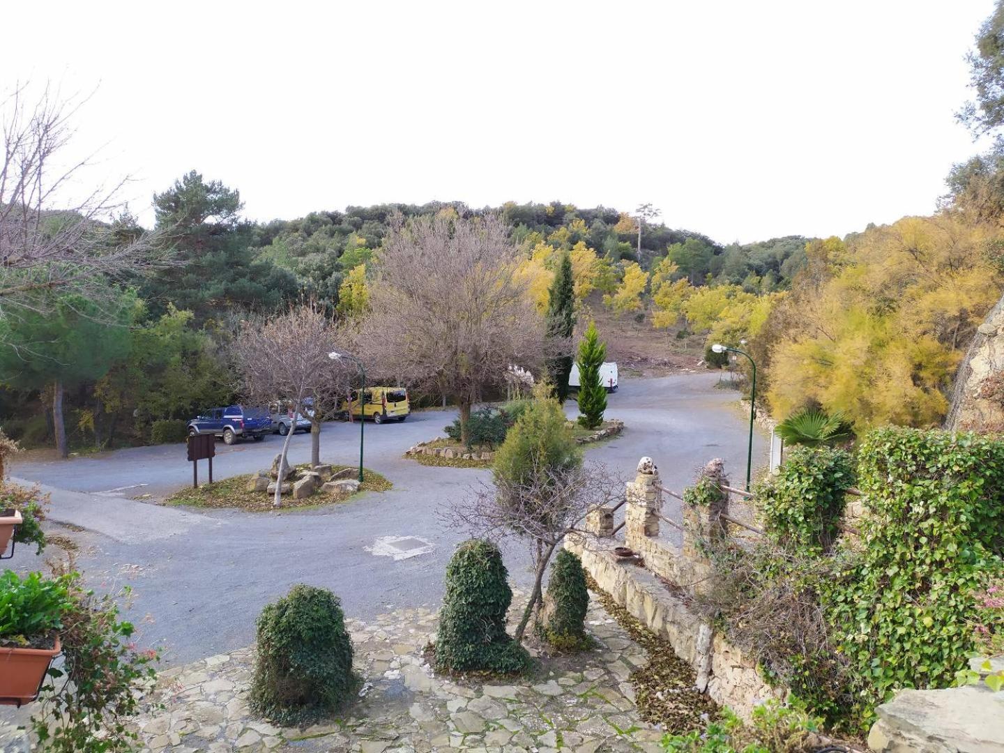 Camping Casa Fausto Cerca De Dinopolis Formiche Alto Стая снимка
