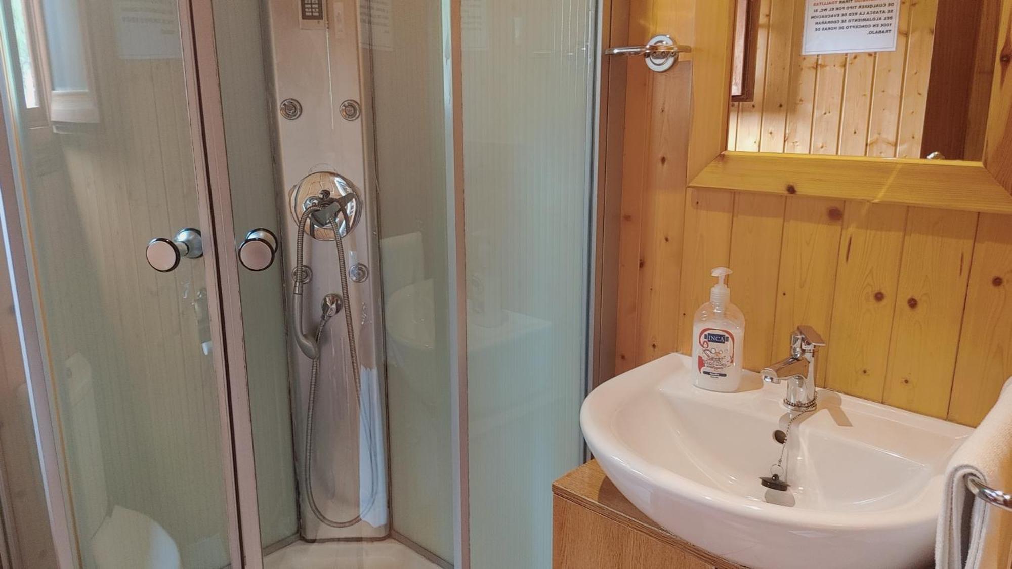Camping Casa Fausto Cerca De Dinopolis Formiche Alto Екстериор снимка