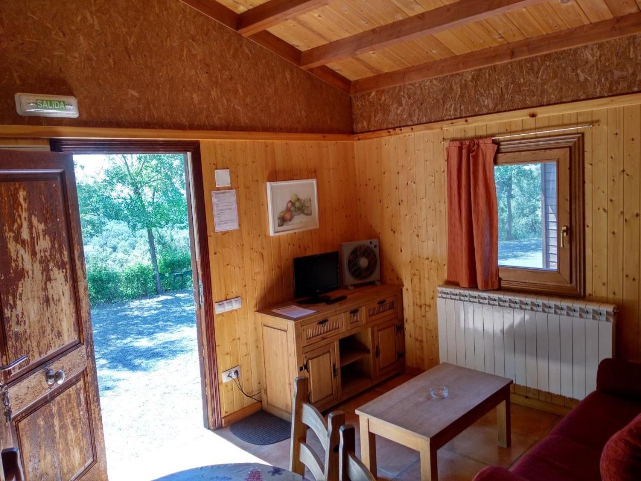 Camping Casa Fausto Cerca De Dinopolis Formiche Alto Екстериор снимка
