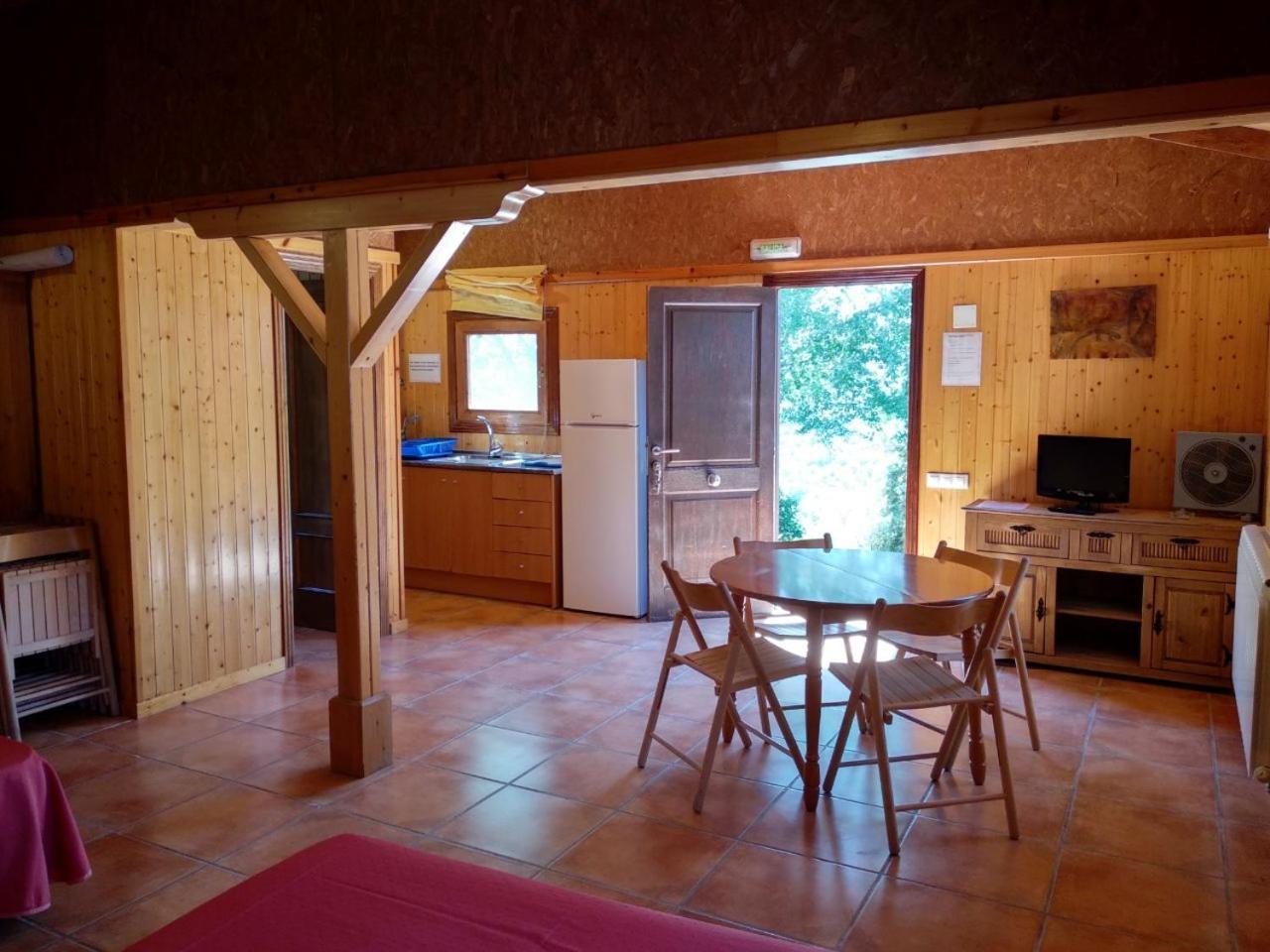 Camping Casa Fausto Cerca De Dinopolis Formiche Alto Екстериор снимка